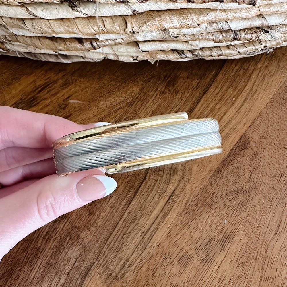 Vintage Gold and Silver Tone Bracelet - Picture 4 of 8